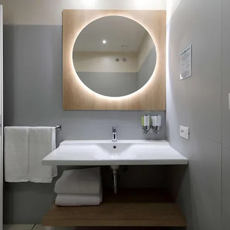 Hampton By Hilton Rome North Fiano