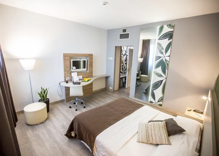 Hampton By Hilton Rome North Fiano 4*